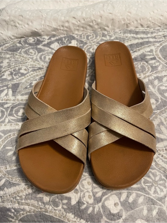 Reef Shoes - Reef Cushion Spring Bloom Crisscross Strappy Sandals US9 Metallic Champagne $45